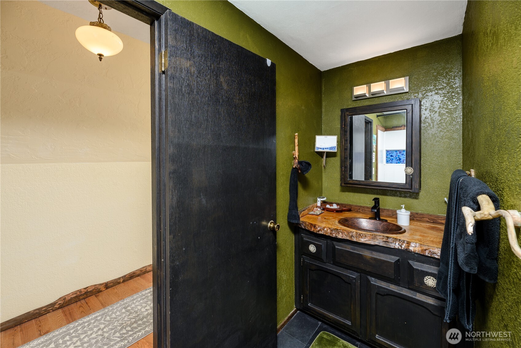 323 Hulse Road Port Angeles, WA 98362 - Photo 27 of 40