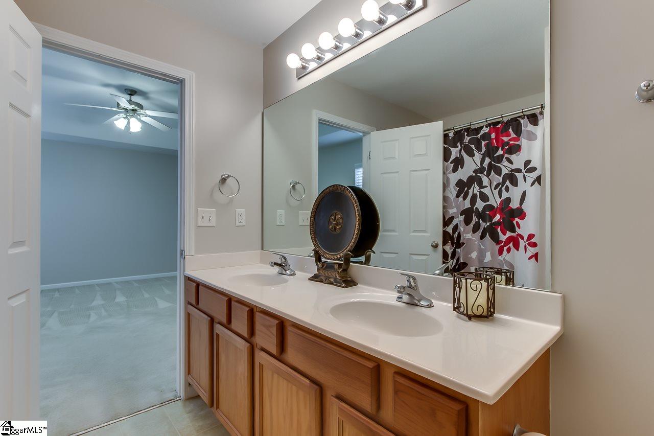 11 Catterick Way Fountain Inn, SC 29644 - Photo 23 of 29 Gallery Image 23
