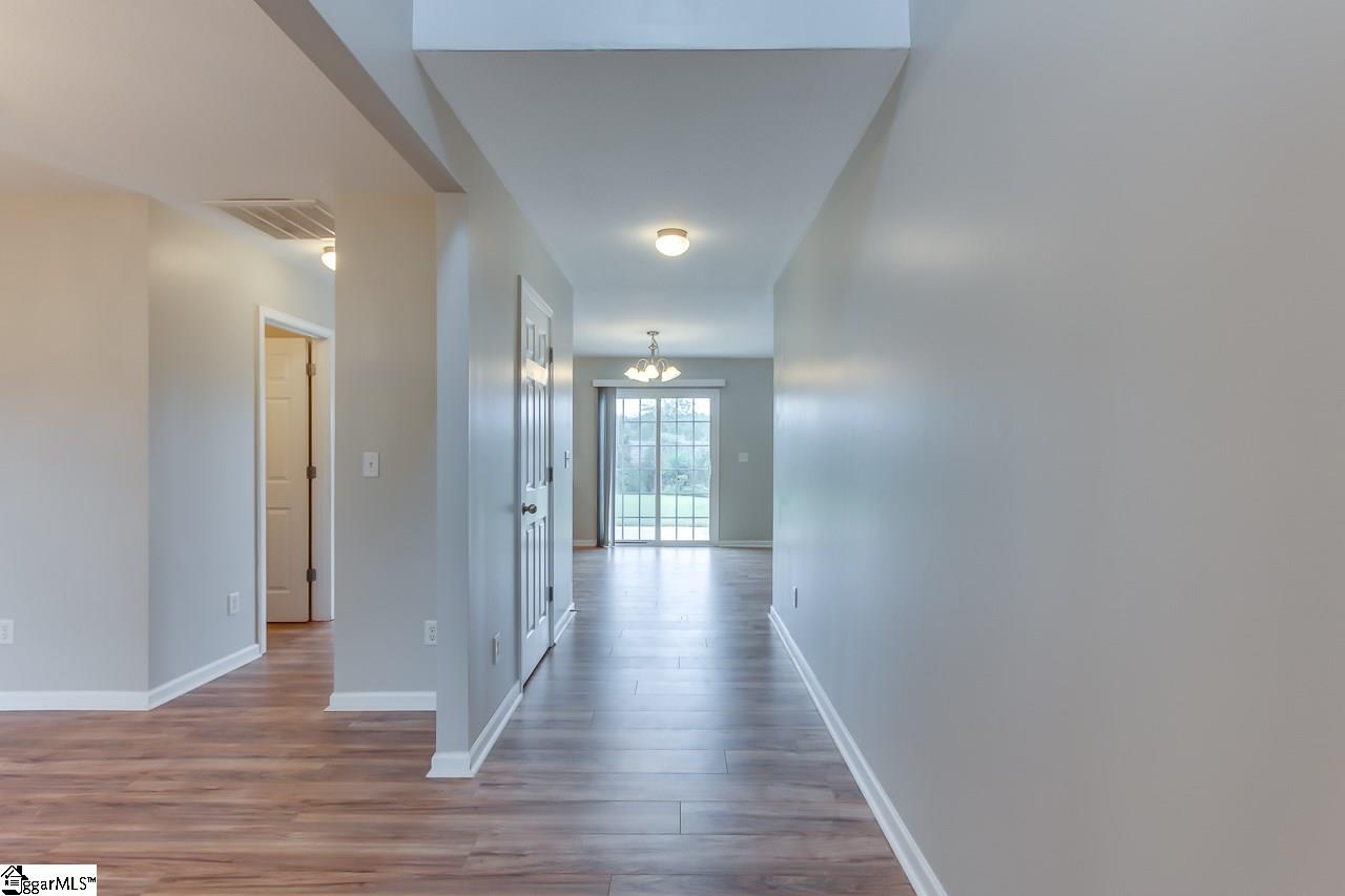 11 Catterick Way Fountain Inn, SC 29644 - Photo 4 of 29 Gallery Image 4