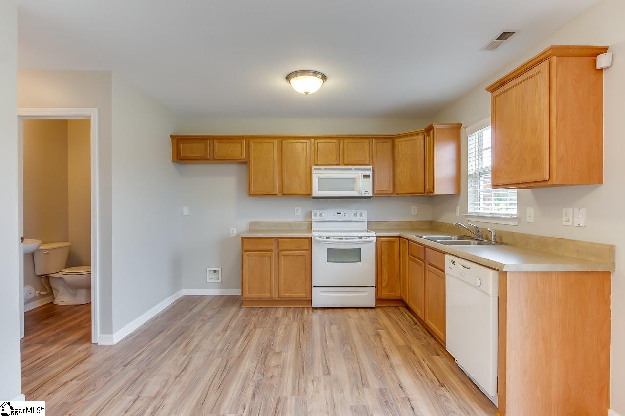 11 Catterick Way Fountain Inn, SC 29644 - Photo 10 of 29 Gallery Image 10