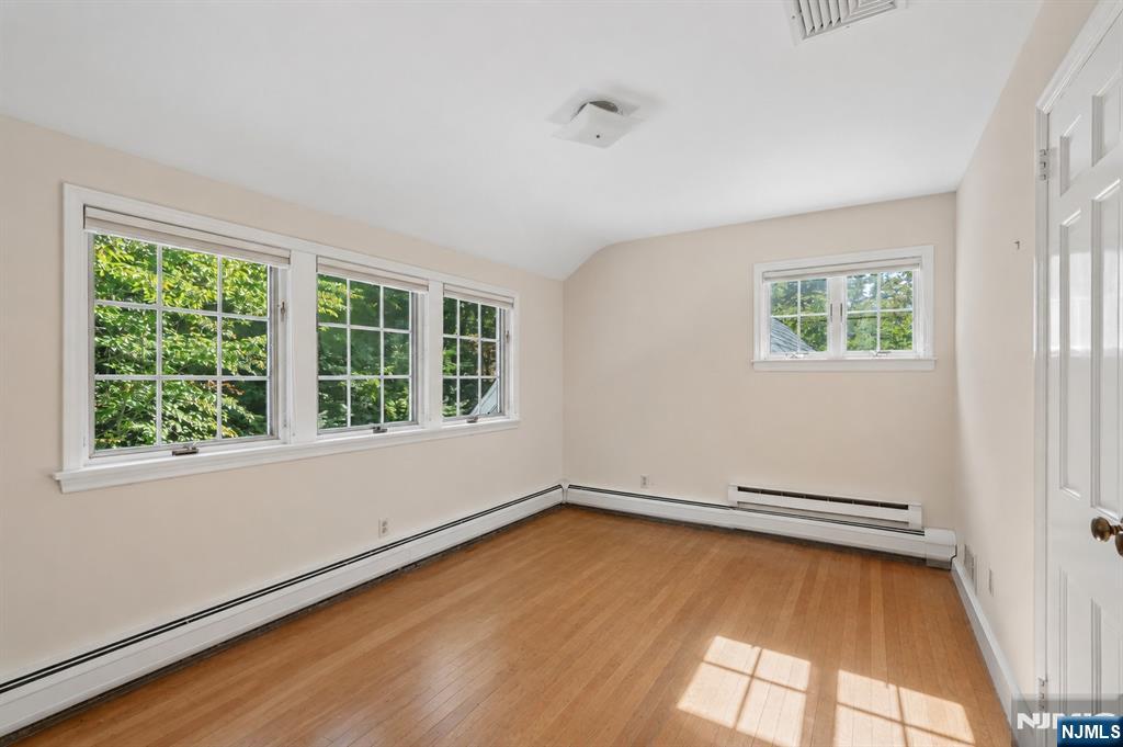 3 Orchard Road Butler, NJ 07405 - Photo 21 of 50 Gallery Image 21