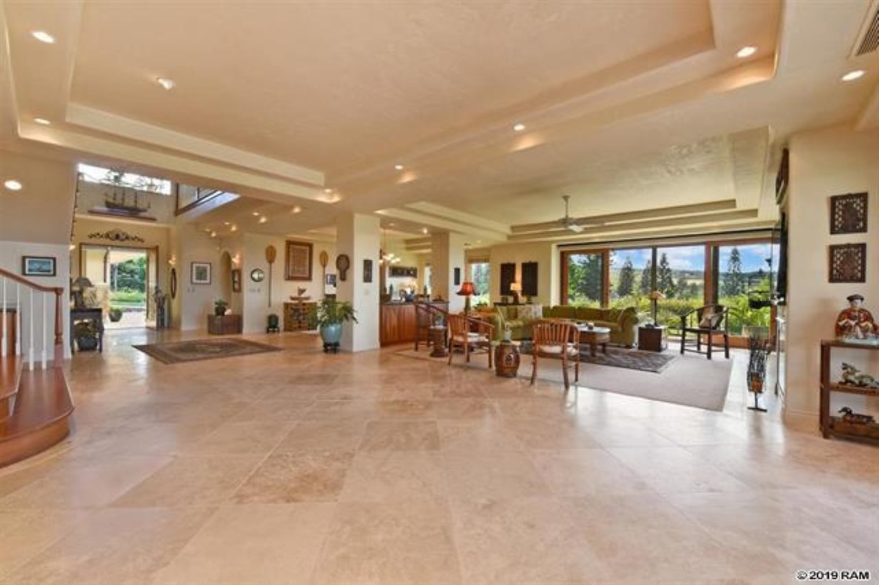 218 Crestview Road, Unit 10 Lahaina, HI 96761 - Photo 3 of 30 Gallery Image 3