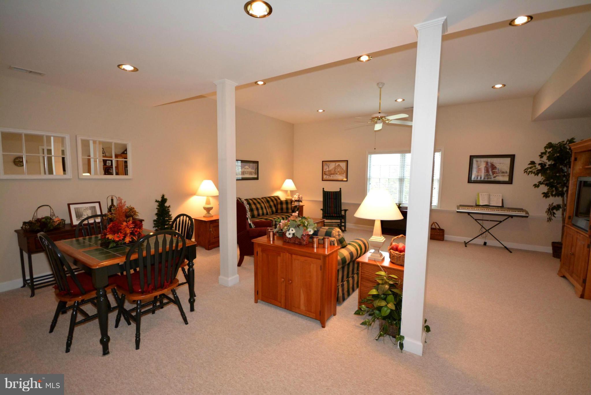 159 Ruth Court Strasburg, VA 22657 - Photo 21 of 30 FAMILY ROOM
