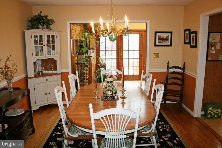1114 West Joppa Road Towson, MD 21204 - Photo 12 of 22 Dining Room