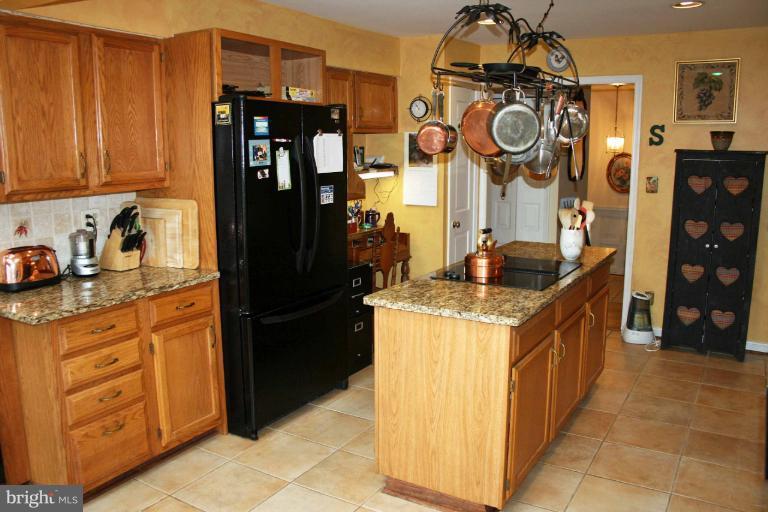 1114 West Joppa Road Towson, MD 21204 - Photo 17 of 22 Kitchen