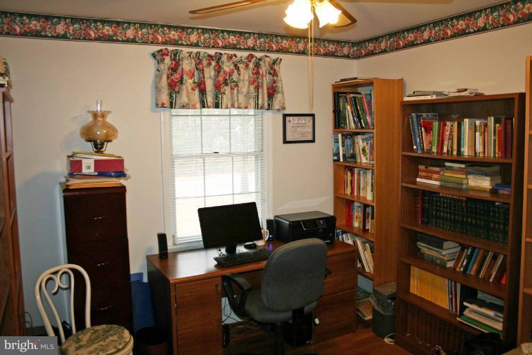 1114 West Joppa Road Towson, MD 21204 - Photo 10 of 22 Bedroom #3 = Study/Library