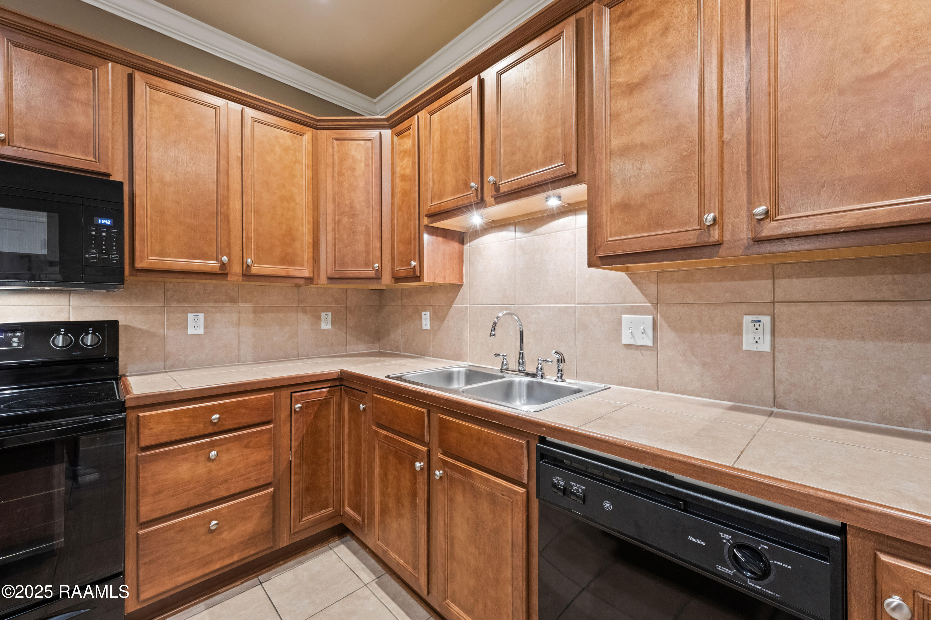 4000 Mchugh Road, Unit 102 Zachary, LA 70791 - Photo 9 of 22 4000McHughUnit102-27