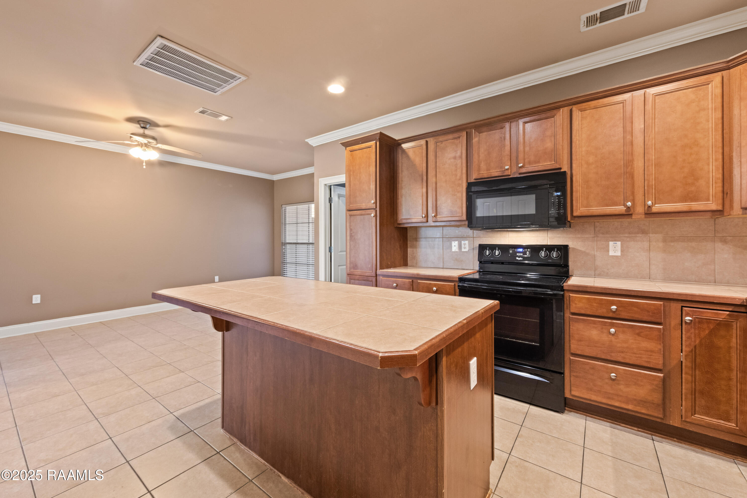 4000 Mchugh Road, Unit 102 Zachary, LA 70791 - Photo 10 of 22 4000McHughUnit102-30