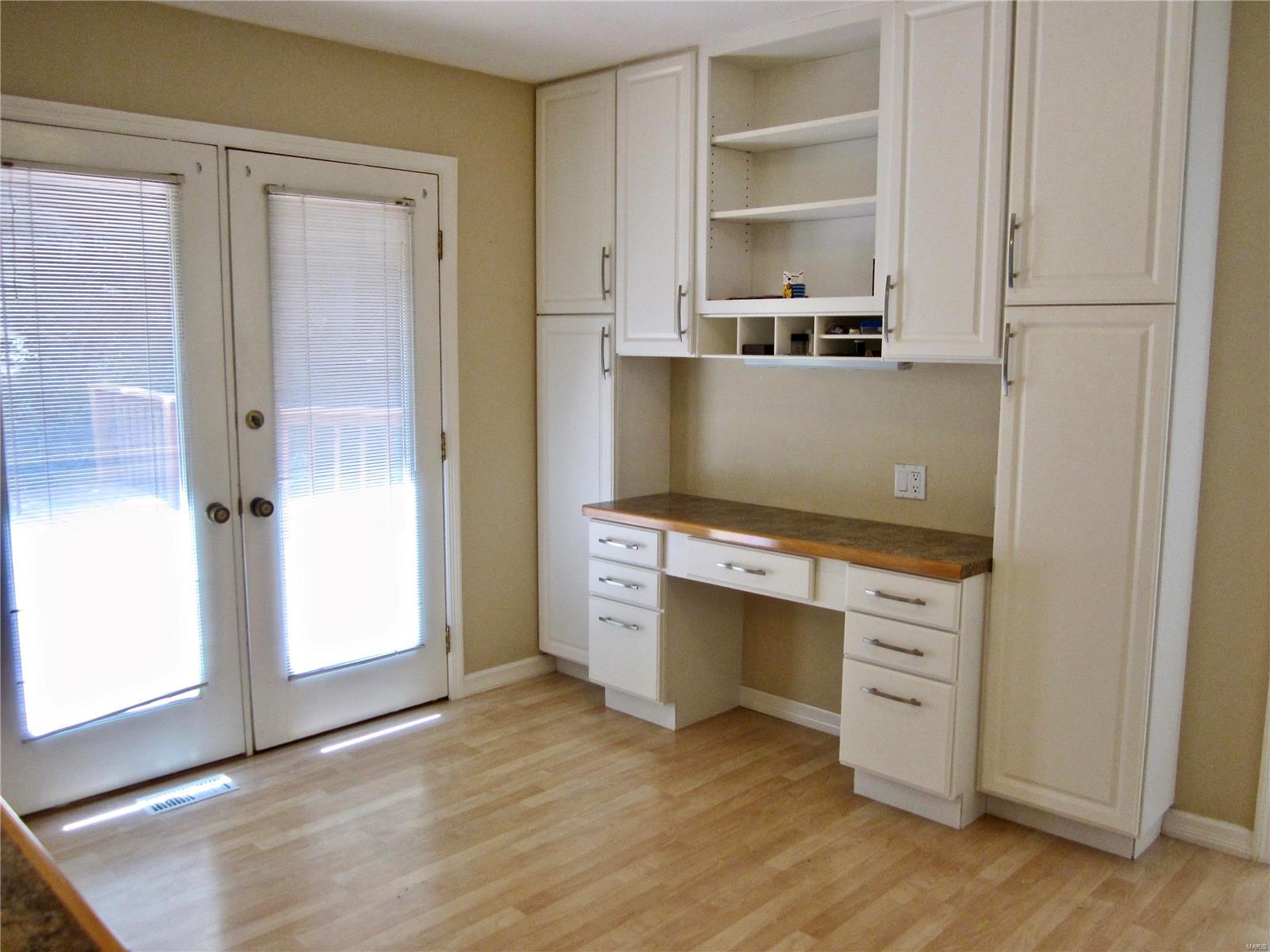 608 Valley Point Lane Ballwin, MO 63021 - Photo 13 of 38