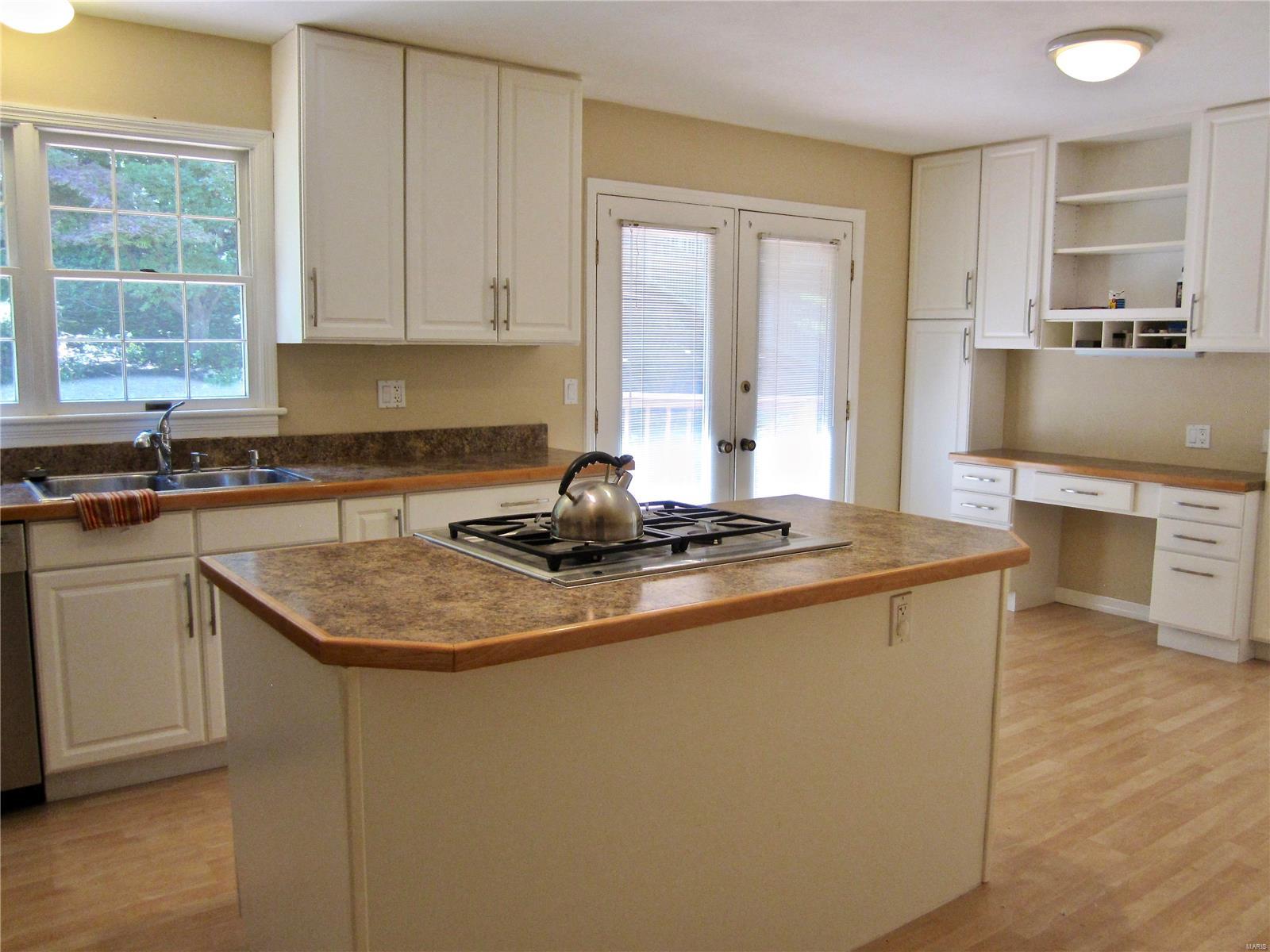 608 Valley Point Lane Ballwin, MO 63021 - Photo 16 of 38