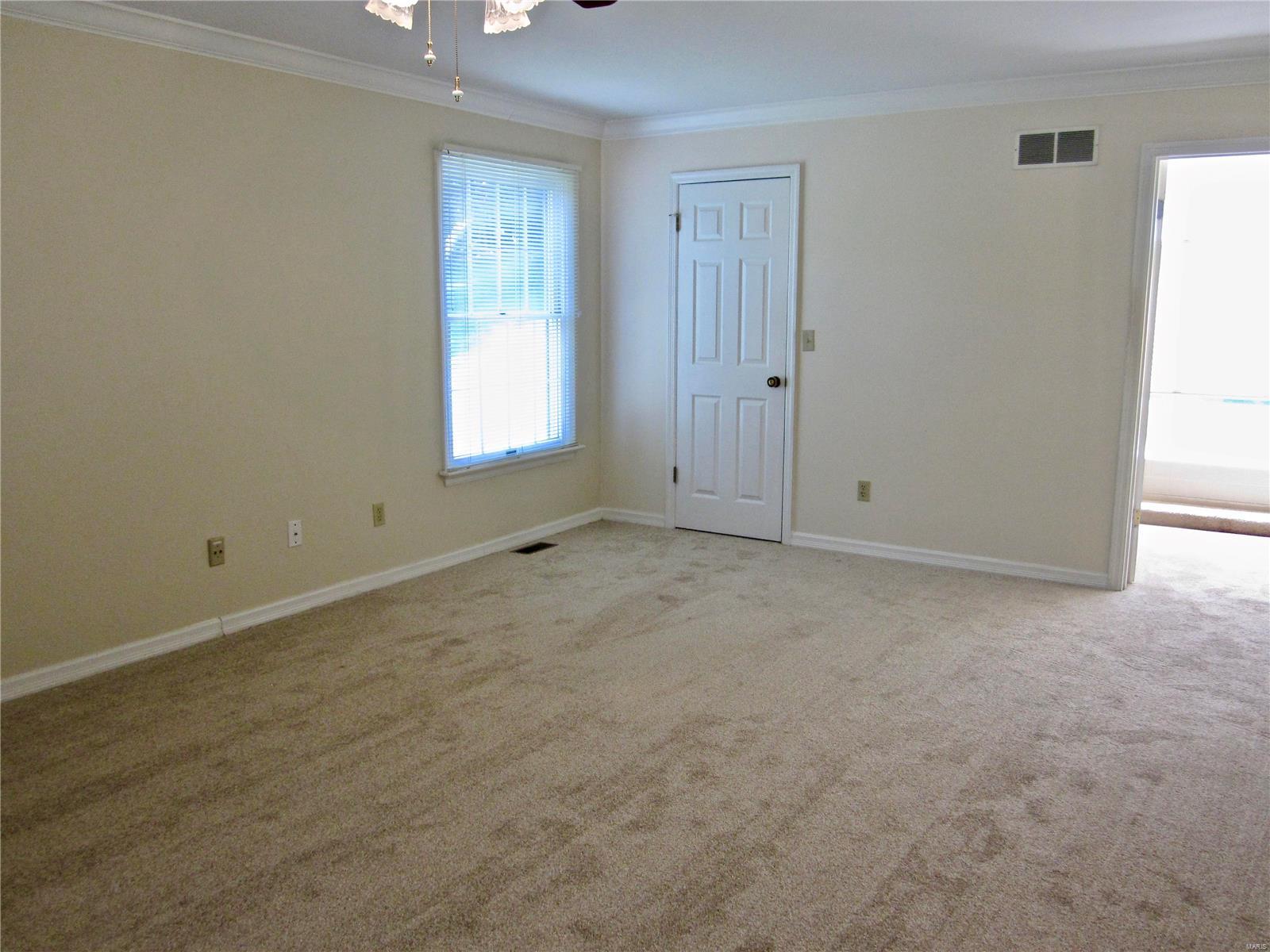608 Valley Point Lane Ballwin, MO 63021 - Photo 18 of 38