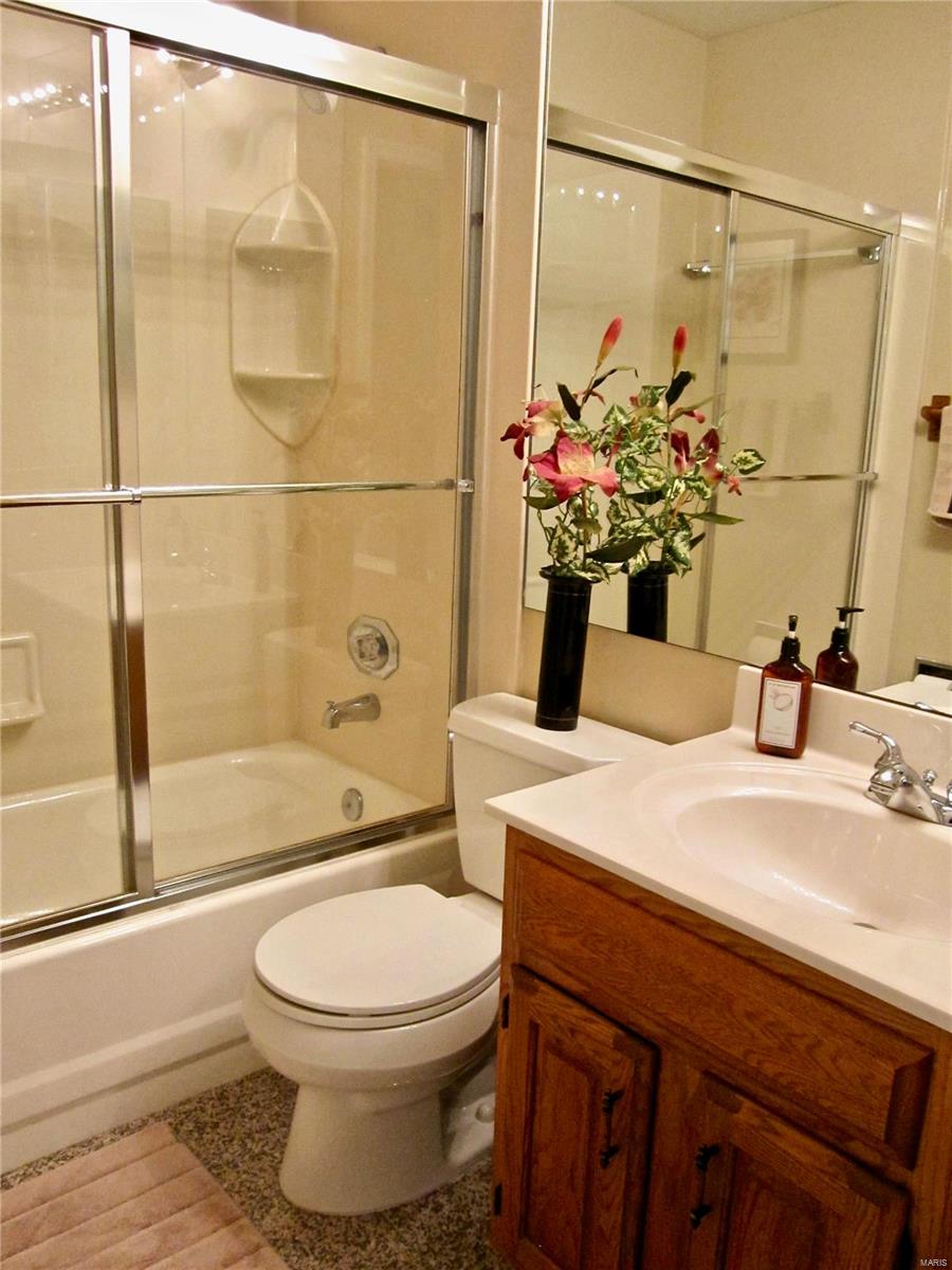 608 Valley Point Lane Ballwin, MO 63021 - Photo 24 of 38