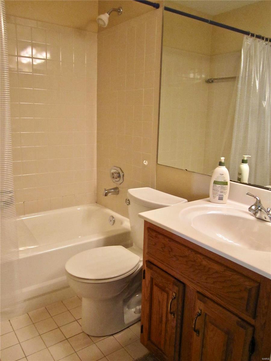 608 Valley Point Lane Ballwin, MO 63021 - Photo 30 of 38