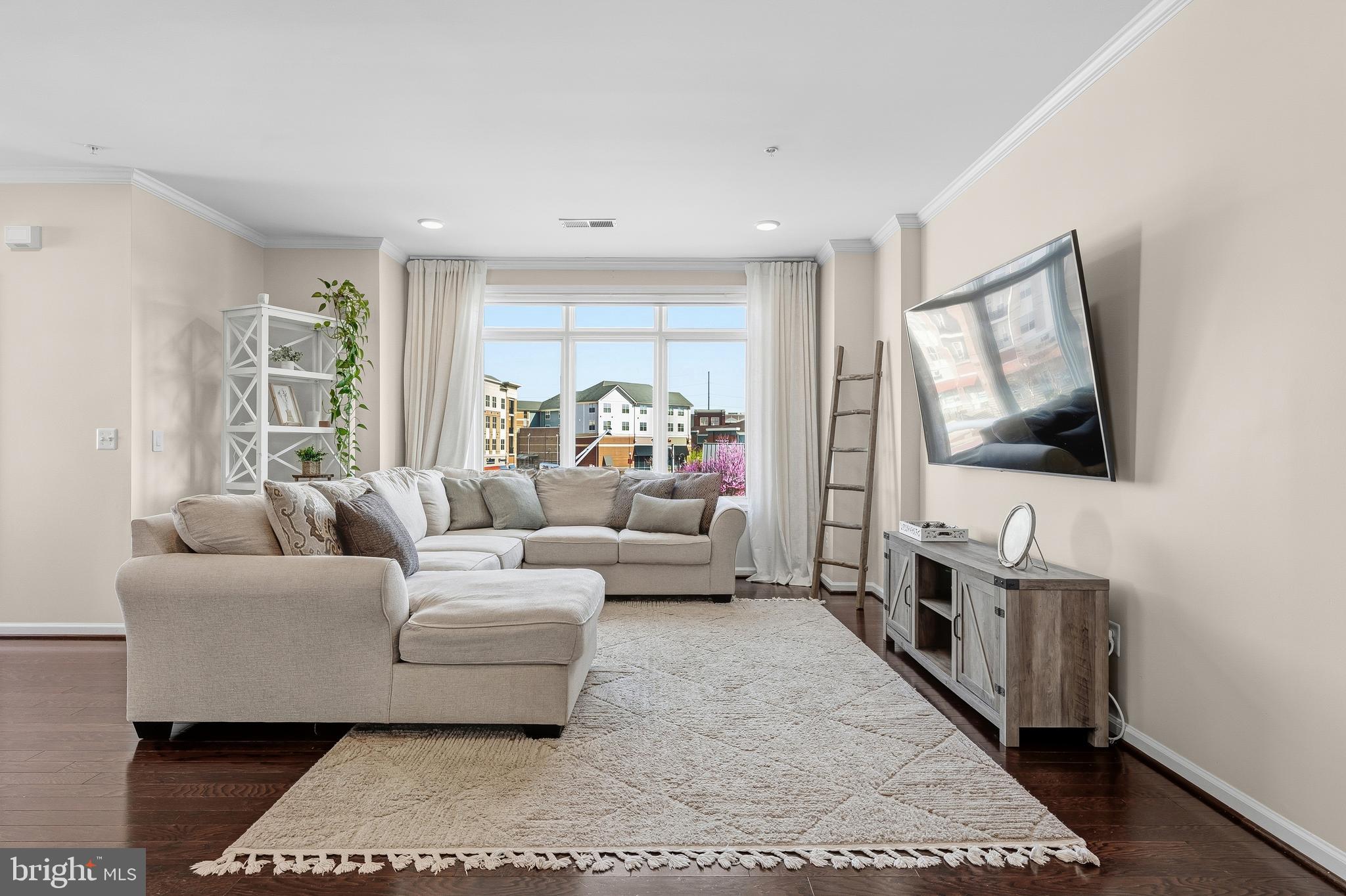 1400 Ribbon Limestone Terrace Southeast, Unit E201 Leesburg, VA 20175 - Photo 3 of 40