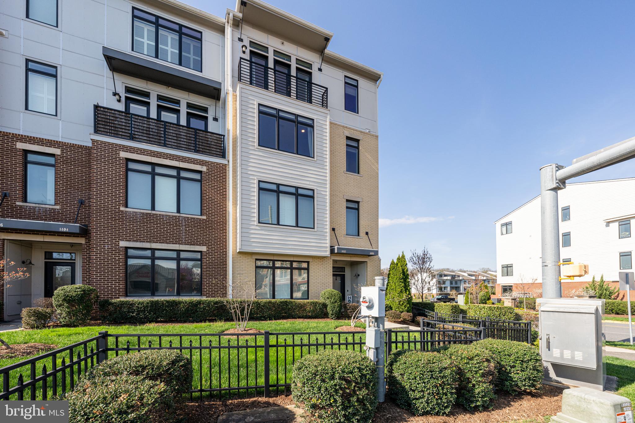 1400 Ribbon Limestone Terrace Southeast, Unit E201 Leesburg, VA 20175 - Photo 3 of 43
