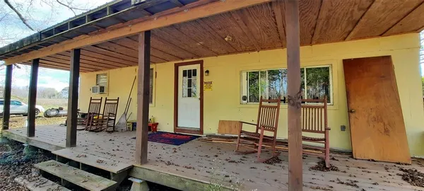 a view of an outdoor space