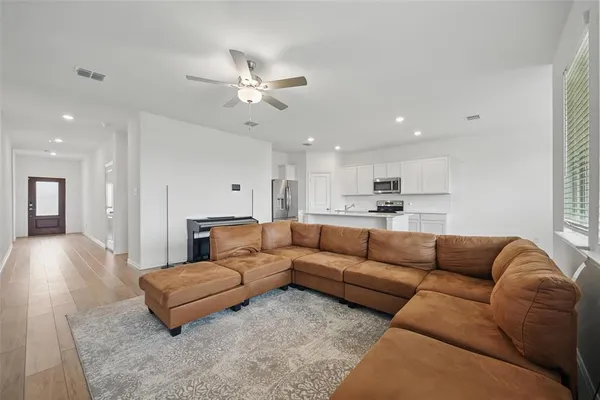 $2,000 | 132 Wyndemere Lane, Princeton, TX 75407