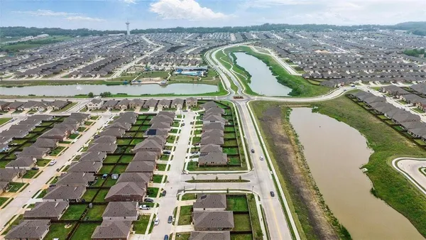 $2,000 | 132 Wyndemere Lane, Princeton, TX 75407