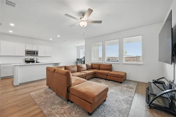 $2,000 | 132 Wyndemere Lane, Princeton, TX 75407