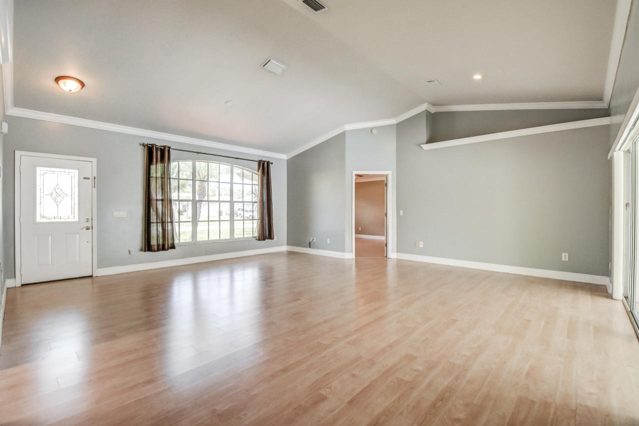 1752 Southwest Del Rio Boulevard Port St. Lucie, FL 34953 - Photo 6 of 22 DSC_7483_4_5_6_7_8_9