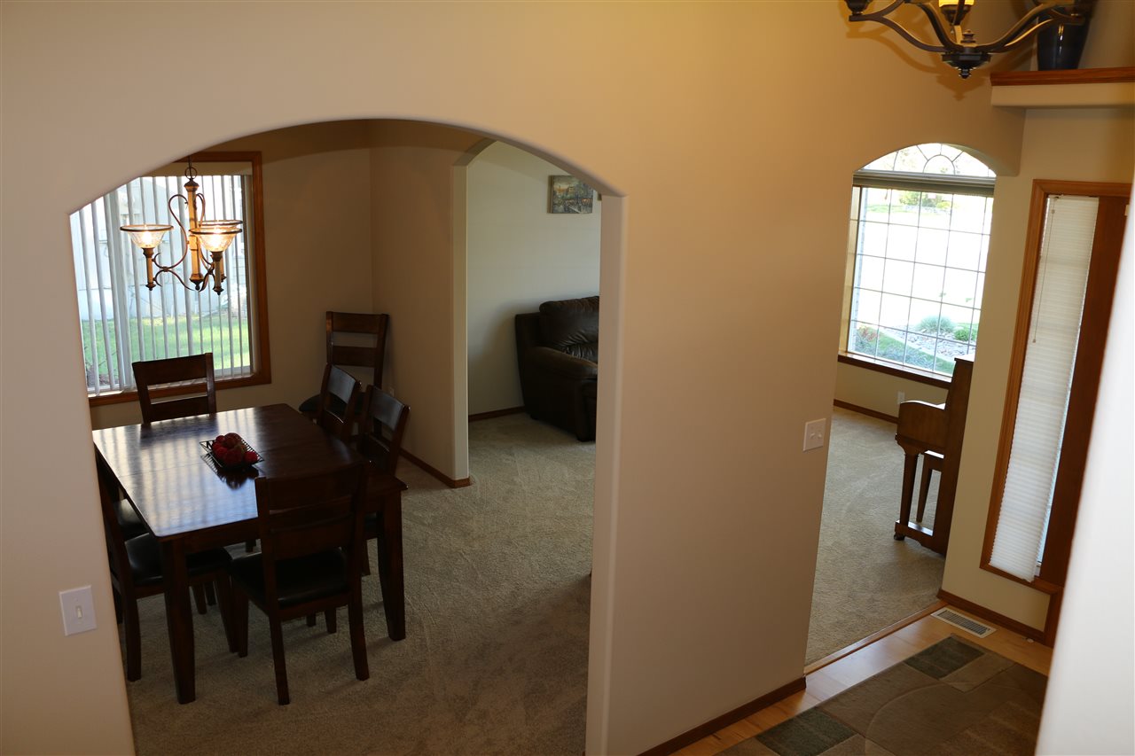 4314 East Winfield Road Mead, WA 99021 - Photo 3 of 20 Gallery Image 3