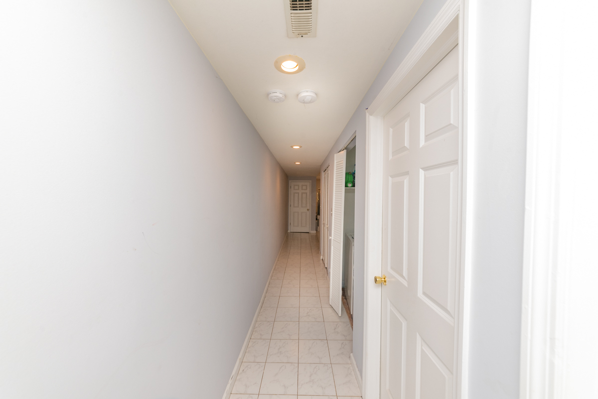 2932 North Ridgeway Avenue, Unit 1 Chicago, IL 60618 - Photo 20 of 25 a view of a hallway