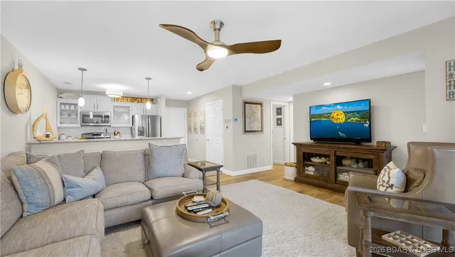 $260,000 | 814 Indian Pointe, Unit 814, Osage Beach, MO 65065