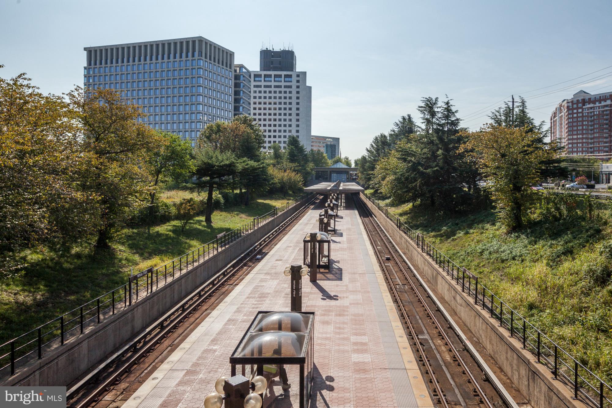 11710 Old Georgetown Road, Unit 208 North Bethesda, MD 20852 - Photo 23 of 28 a view of balcony with a couple of water pool