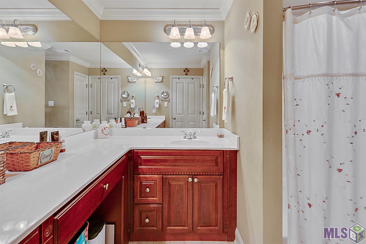 8429 Florida Boulevard, Unit 2C Denham Springs, LA 70726 - Photo 18 of 31