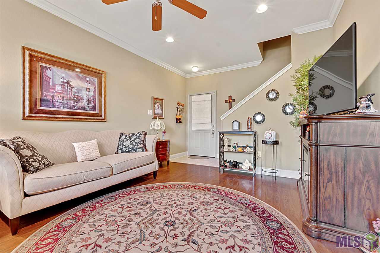 8429 Florida Boulevard, Unit 2C Denham Springs, LA 70726 - Photo 3 of 31