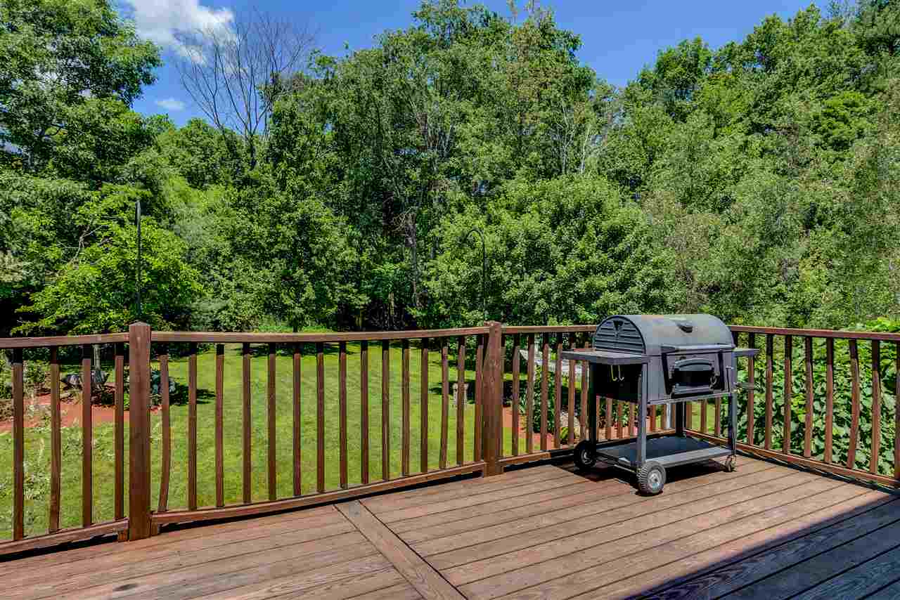 4 Meeks Road Kingston, NH 03848 - Photo 5 of 32