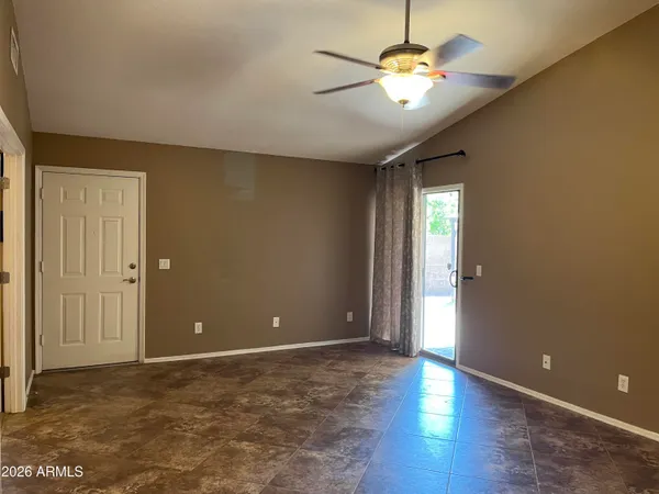 $2,200 | 3921 East Graythorn Street, Phoenix, AZ 85044