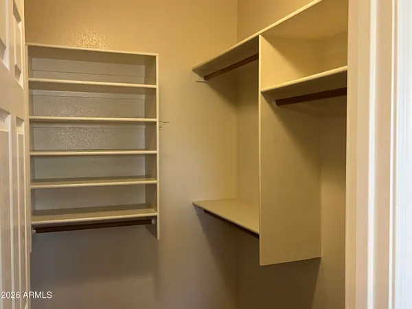 $2,200 | 3921 East Graythorn Street, Phoenix, AZ 85044