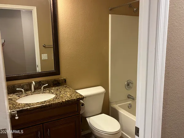 $2,200 | 3921 East Graythorn Street, Phoenix, AZ 85044