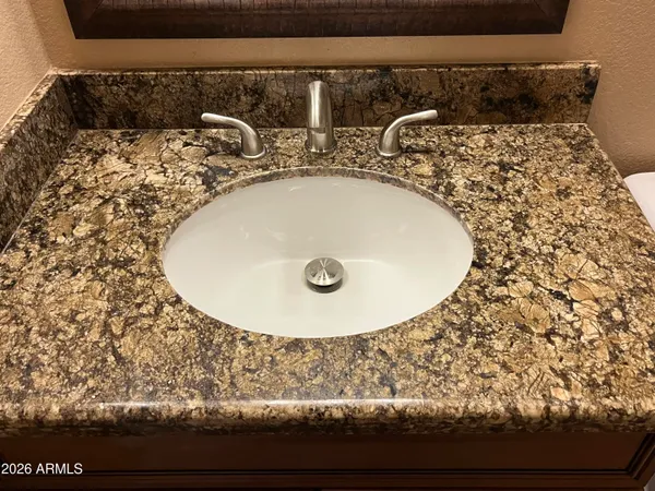 $2,200 | 3921 East Graythorn Street, Phoenix, AZ 85044