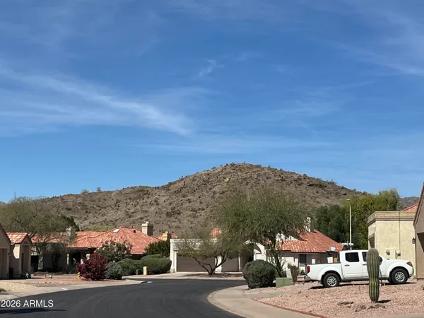 $2,200 | 3921 East Graythorn Street, Phoenix, AZ 85044