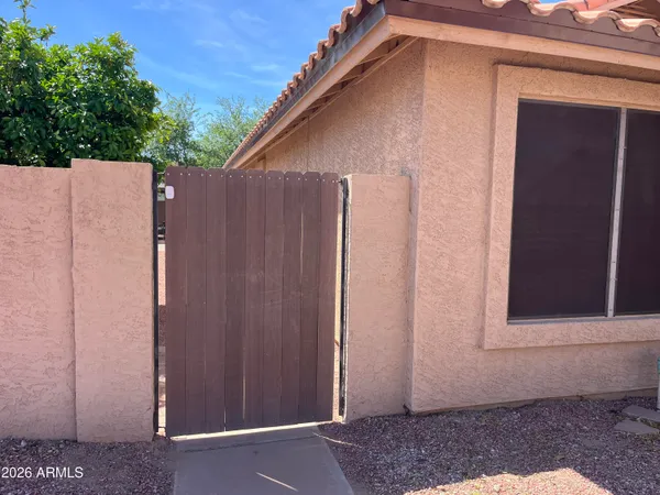 $2,200 | 3921 East Graythorn Street, Phoenix, AZ 85044