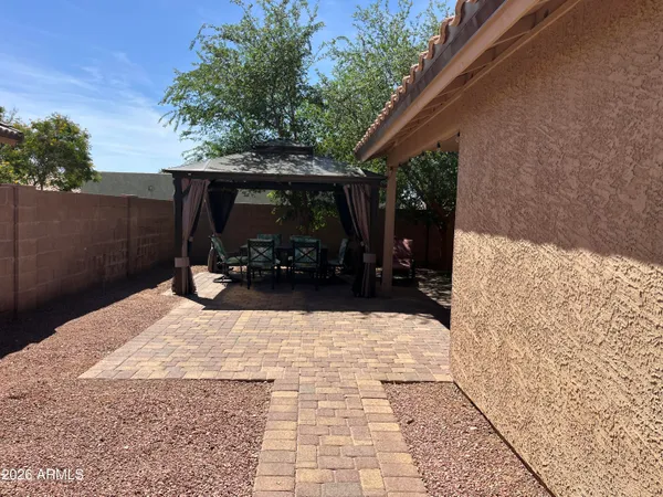 $2,200 | 3921 East Graythorn Street, Phoenix, AZ 85044