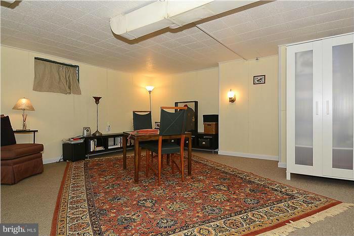 515 Kerwin Court Silver Spring, MD 20901 - Photo 12 of 15 Family Room