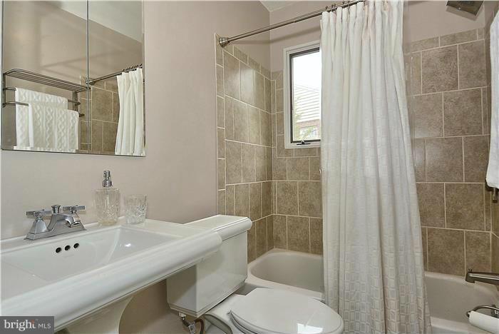 515 Kerwin Court Silver Spring, MD 20901 - Photo 10 of 15 Bath