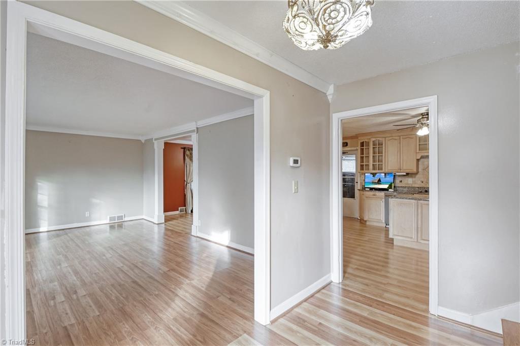 241 Flintshire Road Winston-Salem, NC 27104 - Photo 21 of 25 Gallery Image 21