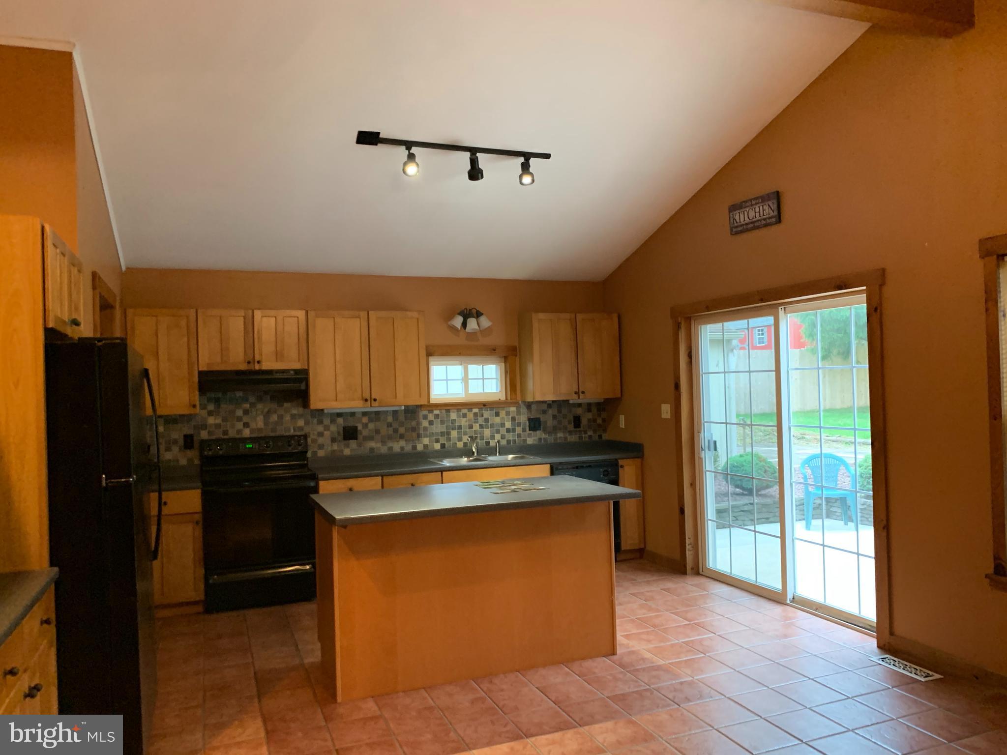 1178 Park Road Elverson, PA 19520 - Photo 18 of 30 Kitchen