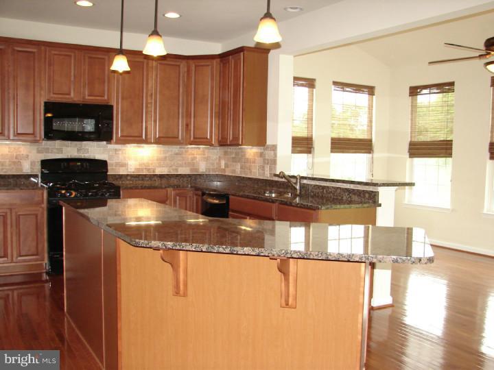 961 Aringa Way Avondale, PA 19311 - Photo 3 of 16