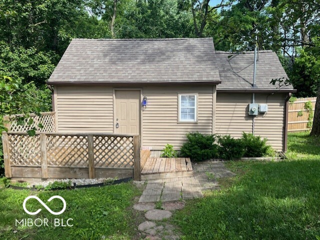 9038 Crawfordsville Road Indianapolis, IN 46234 - Photo 3 of 36 Gallery Image 3