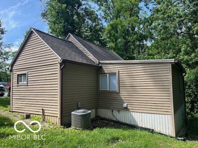 9038 Crawfordsville Road Indianapolis, IN 46234 - Photo 32 of 36 Gallery Image 32