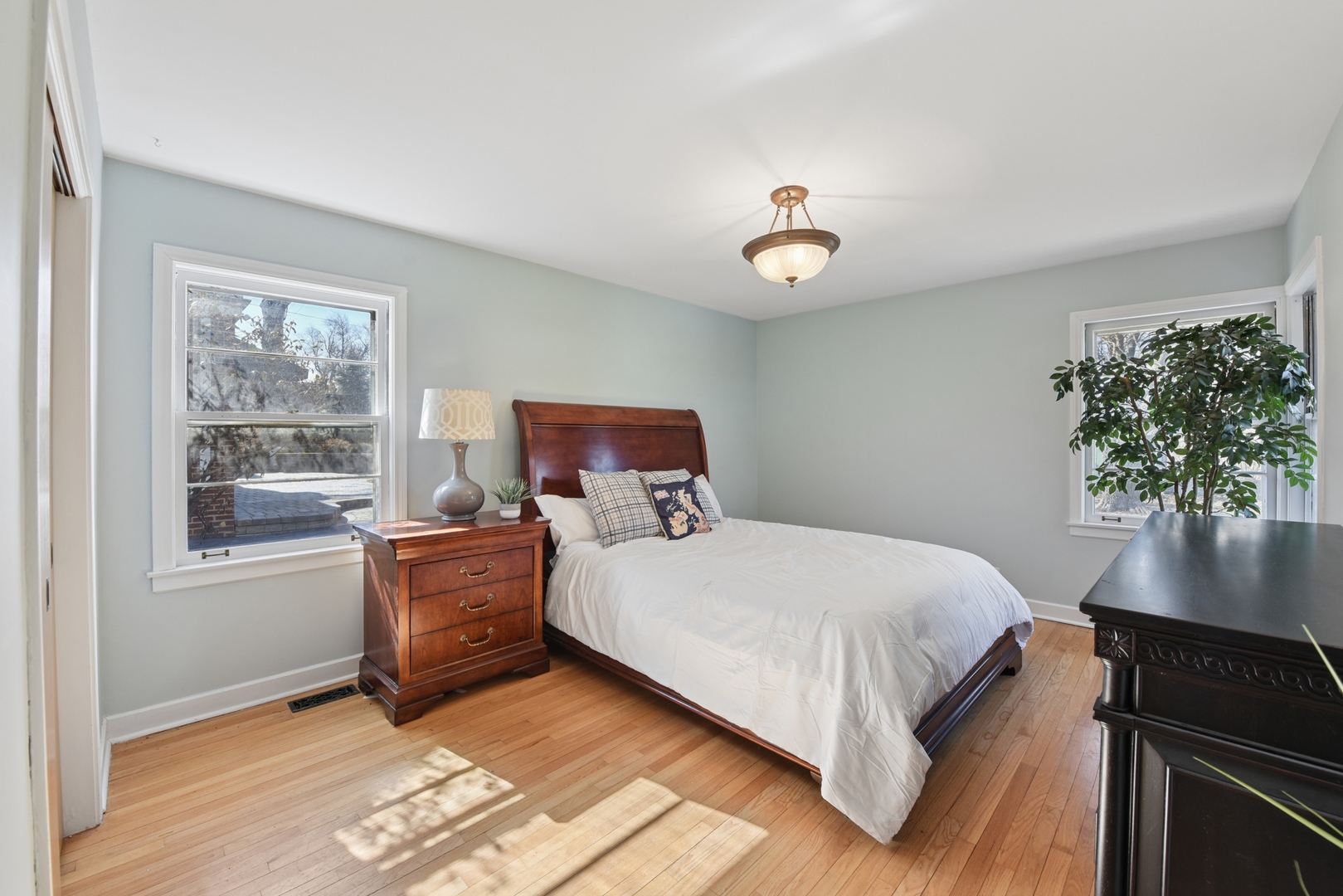 926 South Spring Avenue La Grange, IL 60525 - Photo 11 of 16