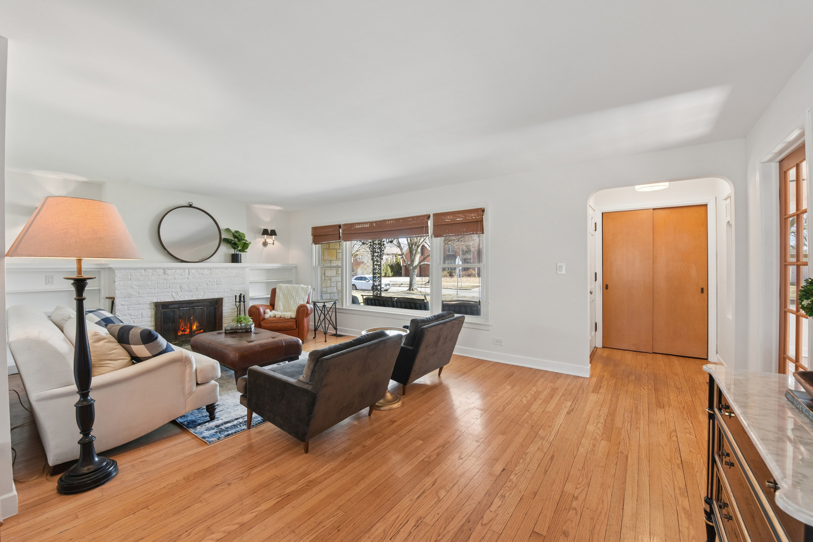 926 South Spring Avenue La Grange, IL 60525 - Photo 4 of 16