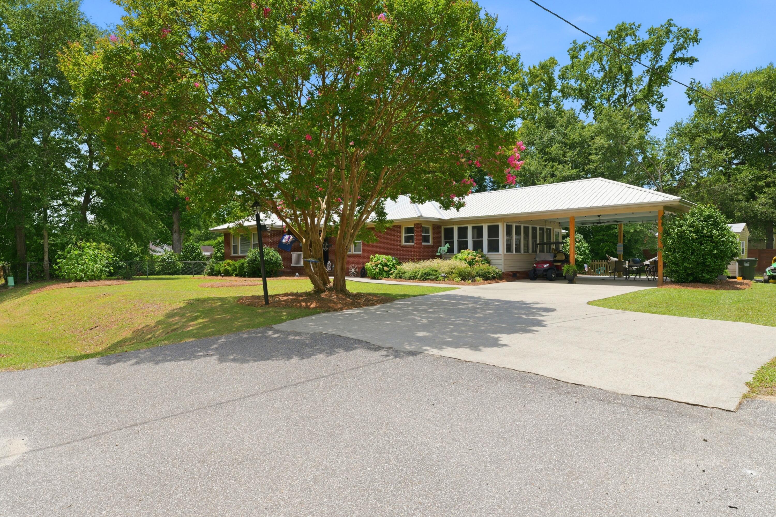 413 Hill Street Moncks Corner, SC 29461 - Photo 30 of 31 016_P1047401_autoremove_44337194_631b29f