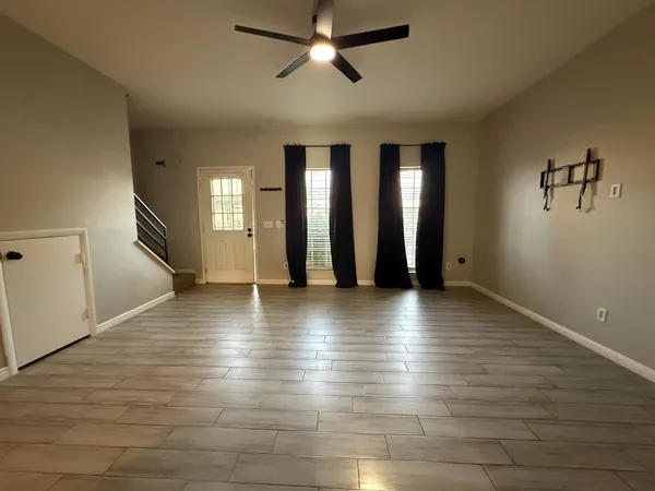 $1,595 | 18626 North 34th Avenue, Unit 2, Phoenix, AZ 85027