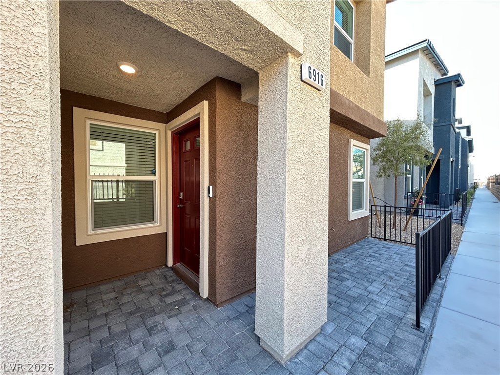 6916 Ashton Ridge Street Las Vegas, NV 89166 - Photo 2 of 23